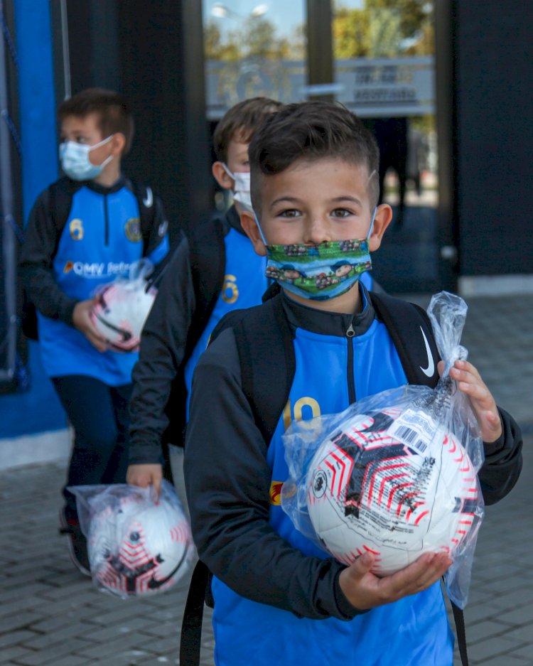 Toamna cu surprize la Academia Hagi