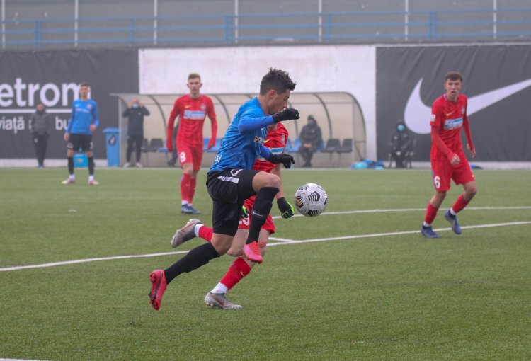 Juniorii U19 și U17 de la FC Viitorul au încheiat anul pe primul loc