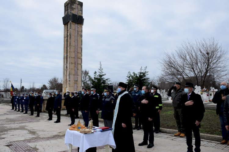Ceremonii militare și religioase la Cimitirul Eroilor Revoluției din Constanța