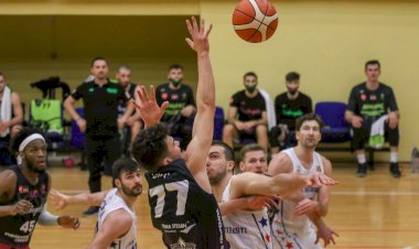 Baschet Masculin/Liga Națională-BC Athletic Neptun Constanța face un meci curajos în fața celor de la Steaua București dar pierde la patru puncte pe final
