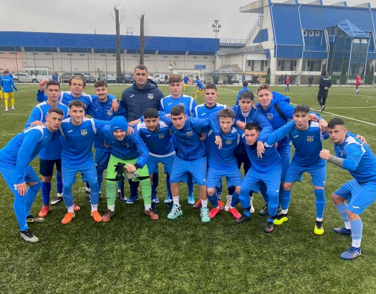 Fotbal-Victorii pentru juniorii de la ACS Kinder Constanţa