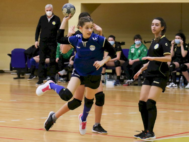 Handbal/Juniori 3 feminin-Handbal juvenil în Sala Sporturilor din Constanța