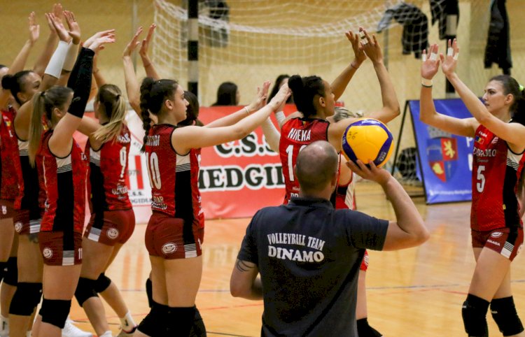 Volei feminin/Înfrângere pentru voleibalistele de la CS Medgidia în duelul cu Dinamo