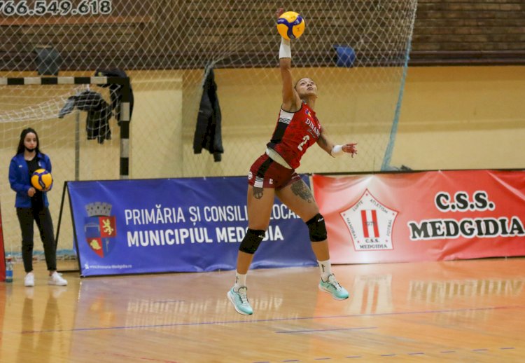 Volei feminin/Înfrângere pentru voleibalistele de la CS Medgidia în duelul cu Dinamo