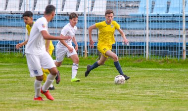 Fotbal/O remiză și două înfrângeri pentru juniorii Under 15 și Under 13 de la ACS Kinder