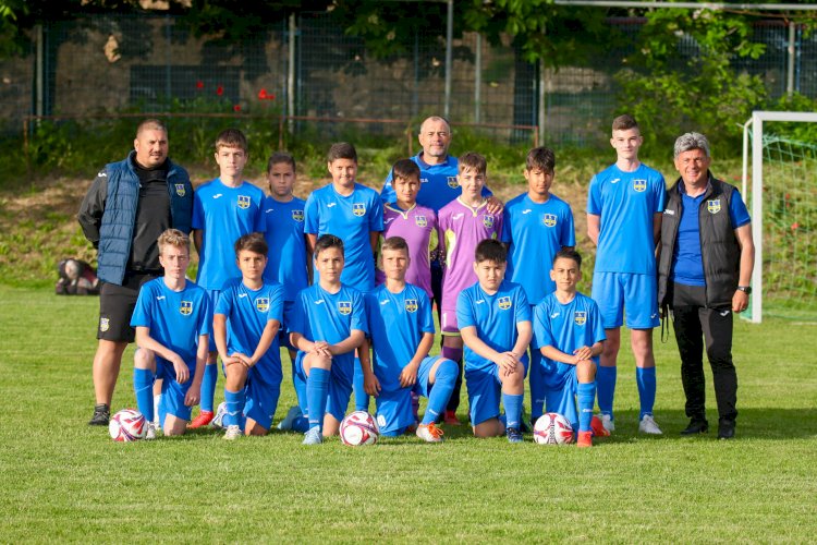 Fotbal/O remiză și două înfrângeri pentru juniorii Under 15 și Under 13 de la ACS Kinder