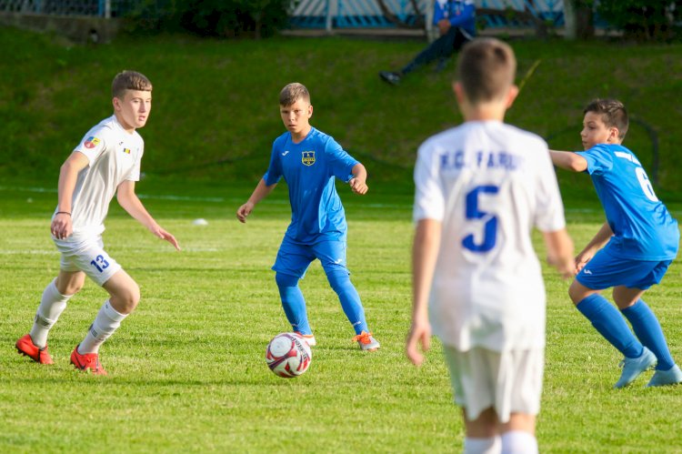 Fotbal/O remiză și două înfrângeri pentru juniorii Under 15 și Under 13 de la ACS Kinder