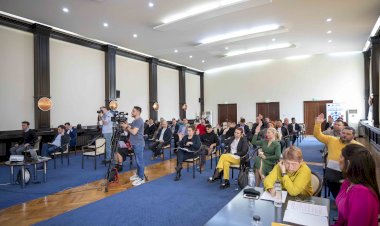 Consilierii judeţeni s-au reunit în şedinţă ordinară