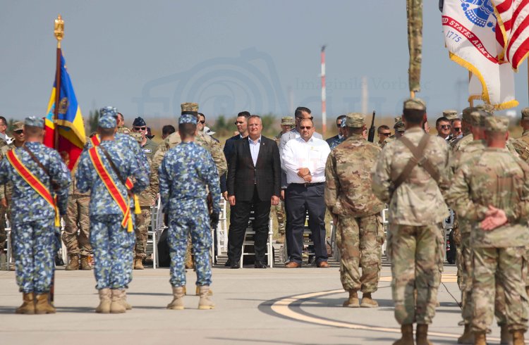 Premierul Nicolae Ciucă: „Sunt foarte bucuros să fiu astăzi la baza militară Mihail Kogălniceanu, un punct foarte important de descurajare și apărare a flancului estic al NATO''.