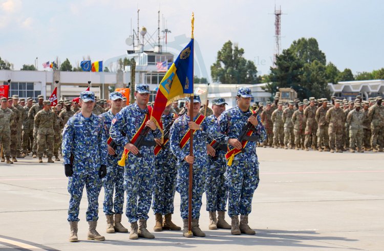 Premierul Nicolae Ciucă: „Sunt foarte bucuros să fiu astăzi la baza militară Mihail Kogălniceanu, un punct foarte important de descurajare și apărare a flancului estic al NATO''.