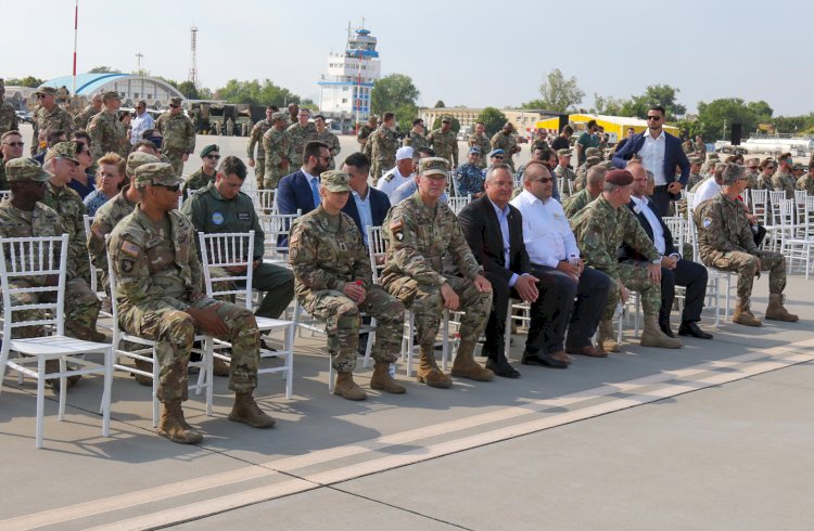 Premierul Nicolae Ciucă: „Sunt foarte bucuros să fiu astăzi la baza militară Mihail Kogălniceanu, un punct foarte important de descurajare și apărare a flancului estic al NATO''.