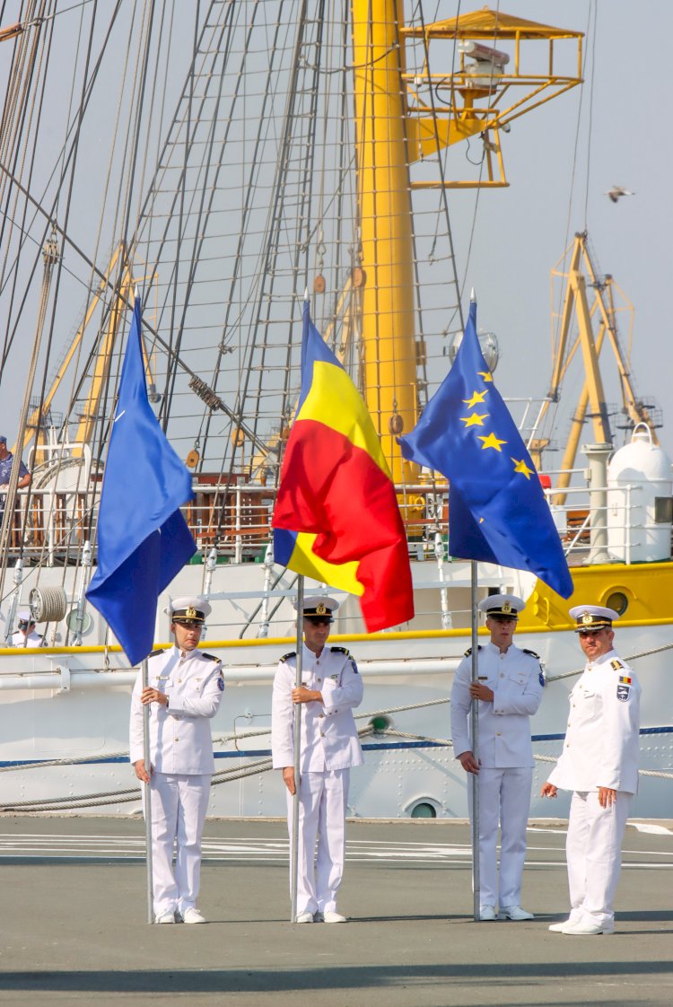 Klaus Iohannis :,,Mă bucur că suntem iar împreună pentru a celebra această mare sărbătoare, Ziua Marinei Române''