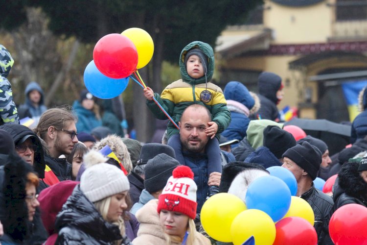 La mulți ani,România! La mulți ani români de pretutindeni!