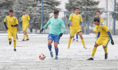 Victorii  pentru echipele Farului în amicalele cu Kinder