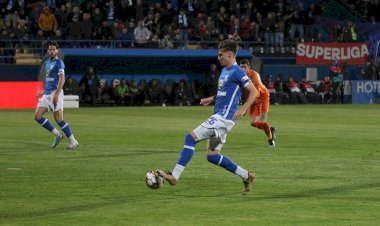 Trei puncte de aur pentru Farul!
