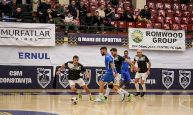 Lupta pentru calificarea în sferturi la Trofeul Constanței la fotbal în sală devine tot mai interesantă