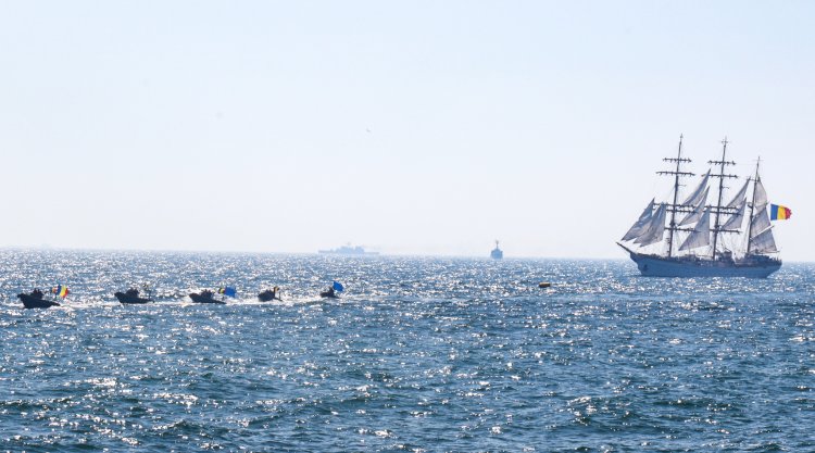 Spectacol pe Marea Neagră de Ziua Marinei Române: demonstrații navale și aeriene