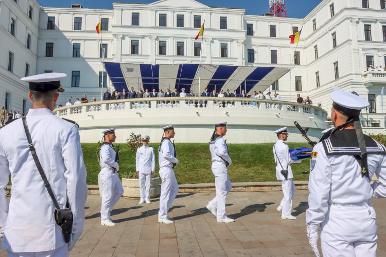 Spectacol pe Marea Neagră de Ziua Marinei Române: demonstrații navale și aeriene