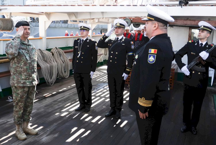 Nava-școală „Mircea” iese din Portul Constanța pentru un nou voiaj internațional