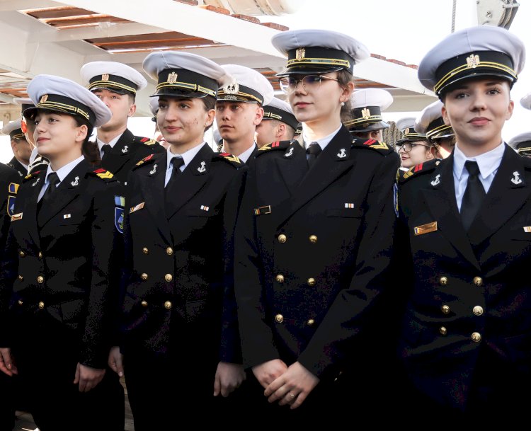 Nava-școală „Mircea” iese din Portul Constanța pentru un nou voiaj internațional